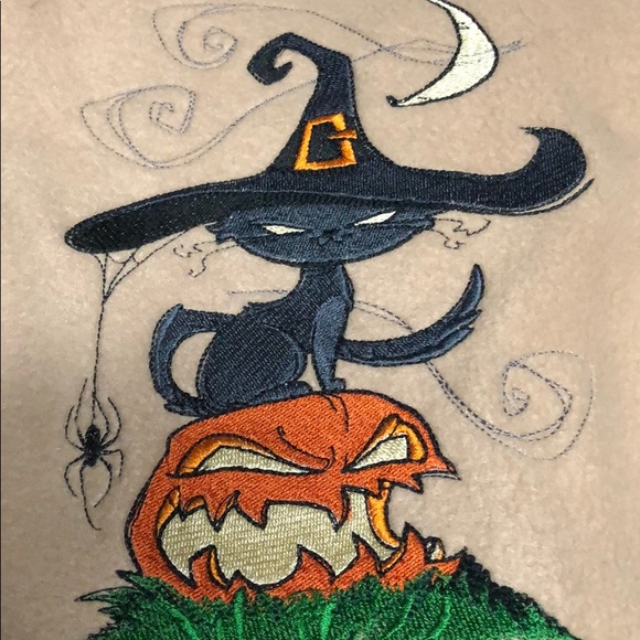 Wicked Kitty Scarf - Picture 4 of 5